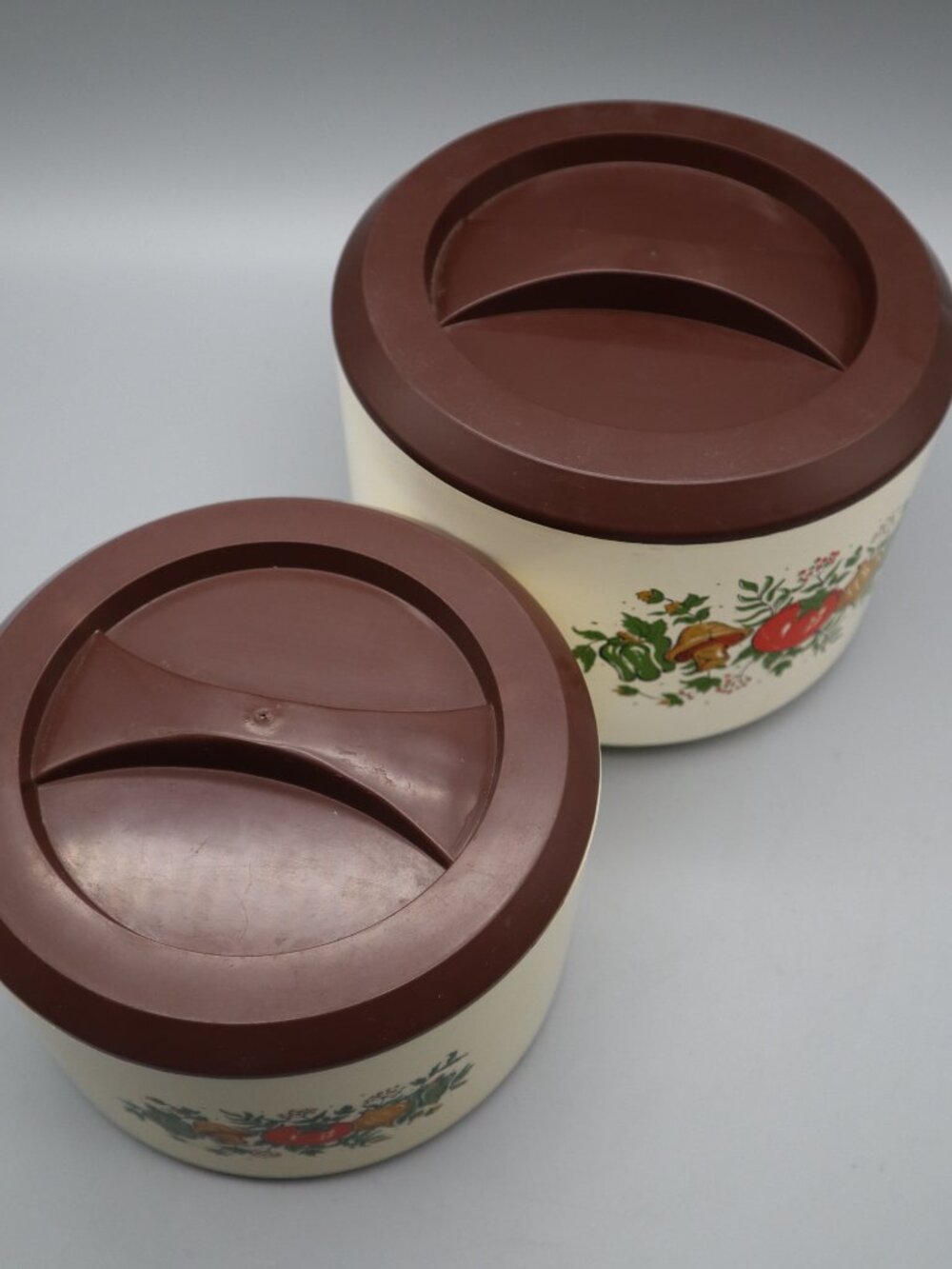 2 Vtg '70s Sterilite Spice of Life Plastic Nesting Storage Containers w/ Lids - Picture 3 of 6